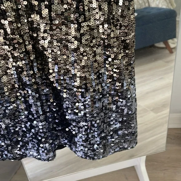 Like new sequin French Connection dress size 6 - Picture 5 of 5